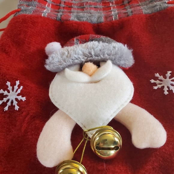 2 Felt Christmas Goodie Bags with Drawstrings Santa & Snowman - Picture 7 of 12